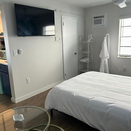 Sunburst Inn- Indian Shores Beach المظهر الخارجي الصورة