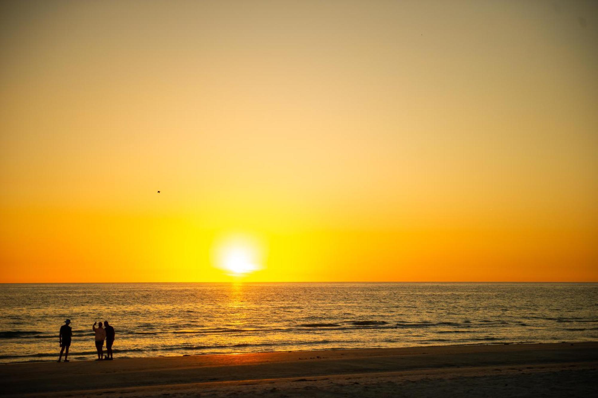 Sunburst Inn- Indian Shores Beach المظهر الخارجي الصورة
